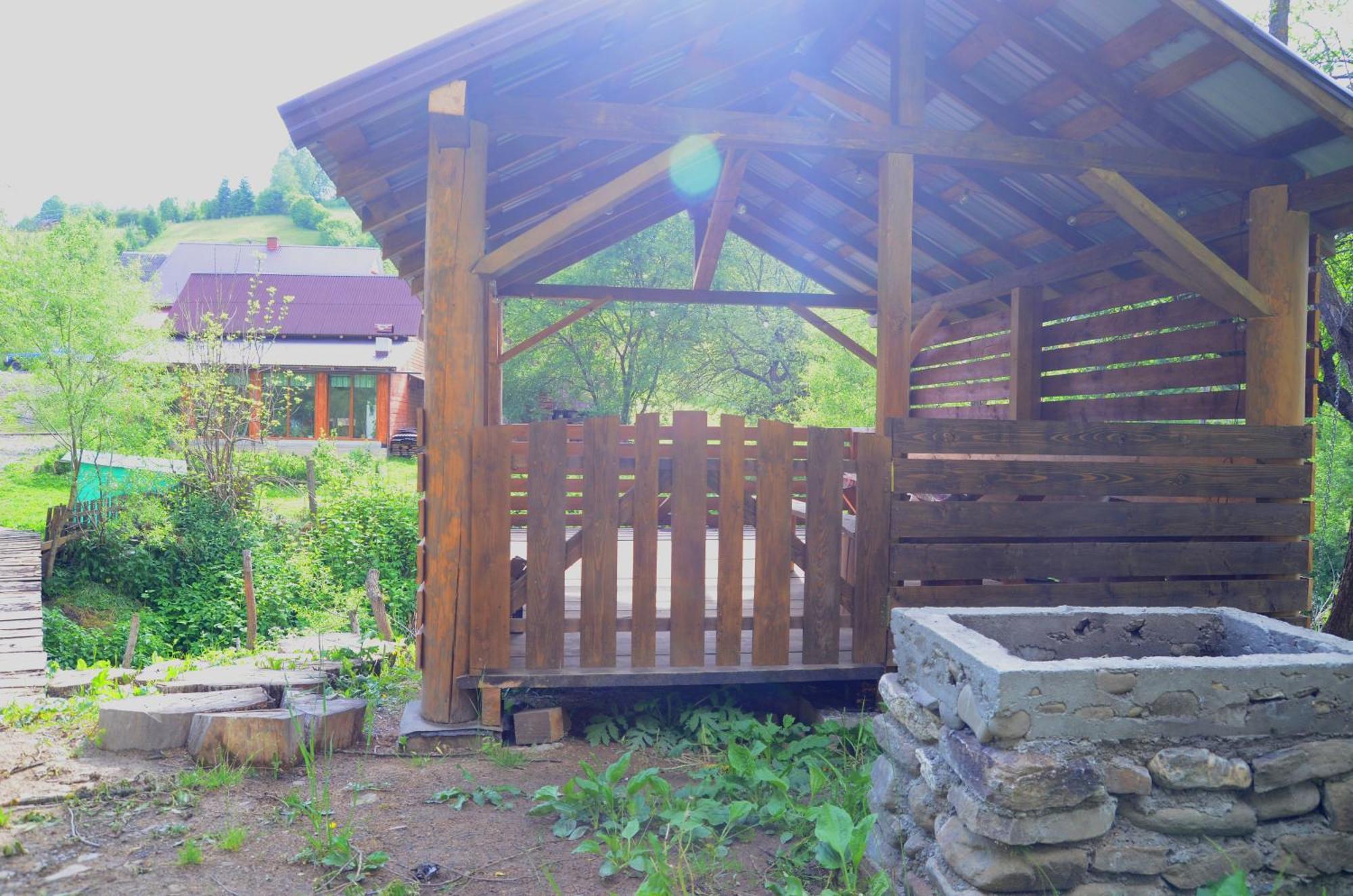 Gostynnyi Dvir U Marichky Hotel Lazeshchyna Exterior photo