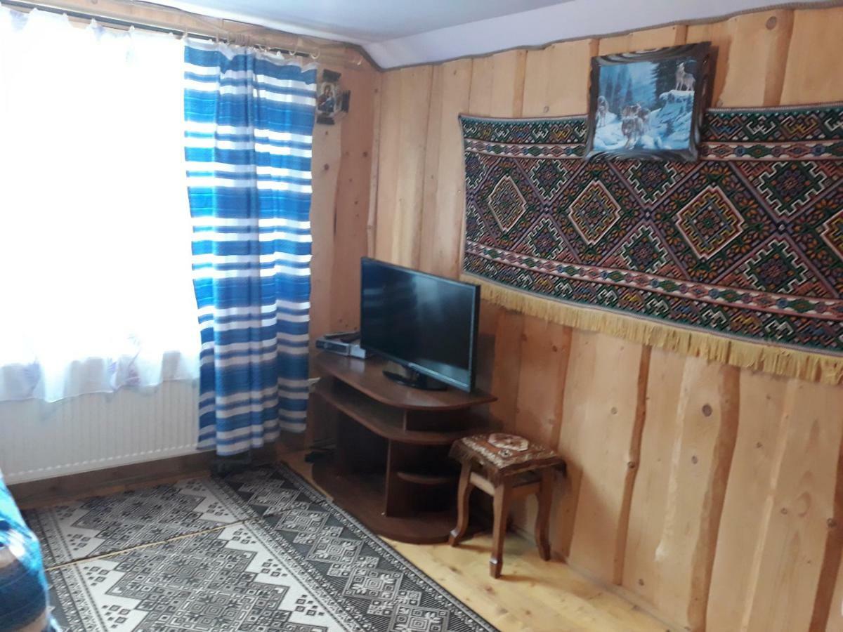 Gostynnyi Dvir U Marichky Hotel Lazeshchyna Exterior photo